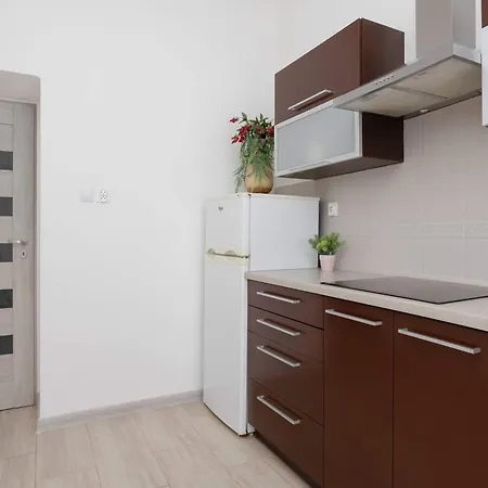 Functional Pet-friendly With A Workspace By Renters Apartamento